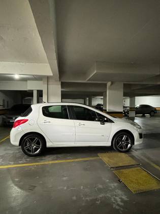 PEUGEOT 308 1.6 FELINE THP 16V GASOLINA 4P AUTOMÁTICO PEUGEOT 308 1.6 FELINE THP 16V GASOLINA 4P AUTOMÁTICO
